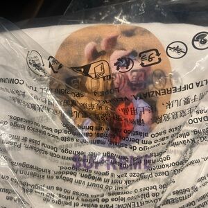 size piggy supreme shirt size small
